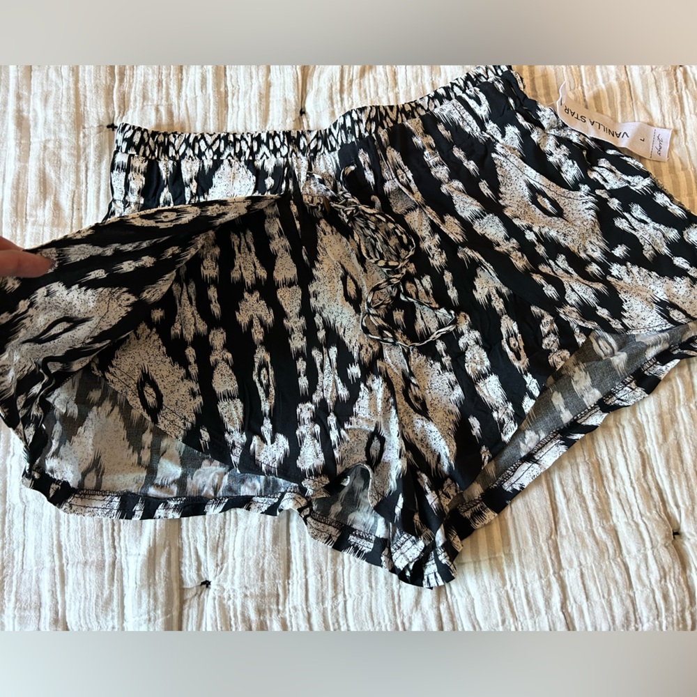 NWT woman’s boho shorts